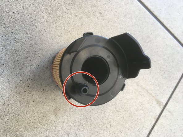 Inséré la nouvelle cartouche dans le moteur en prenant soin de bien la positionné