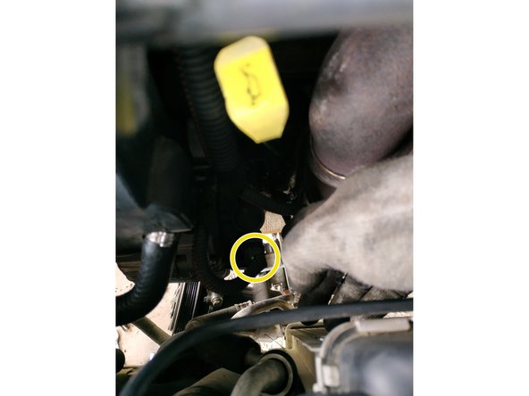 brancher la fiche électrique de l'alternateur