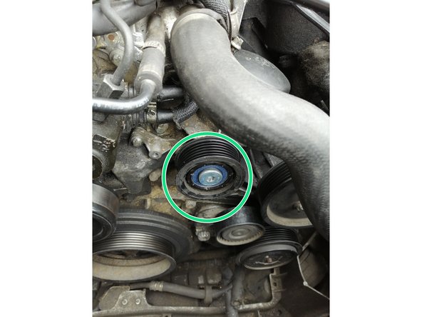 Remontage du cache étape 2 photo 2 et des 2 galets enrouleur (serrage 20Nm) avec frein filet