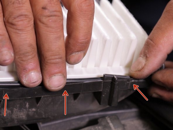 Bien vérifier que le filtre à air soit bien insérer