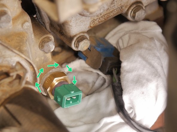 
Screw the probe back in by hand
