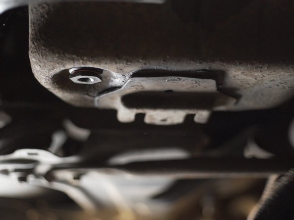 Placer le bouchon de vidange à la main, profitez-en pour changer le joins