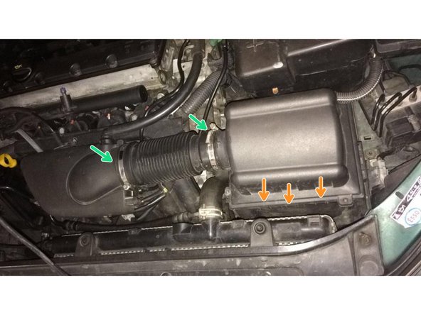 refixez la durite d'admission avec les deux collier de serrage ( douille de 7 mm )