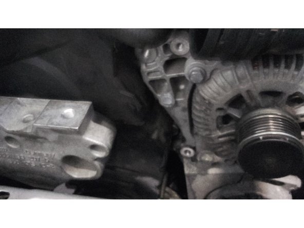 Monter le nouveau galet tendeur