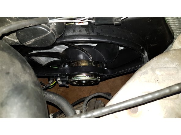 Le remontage s'effectue en sens inverse.