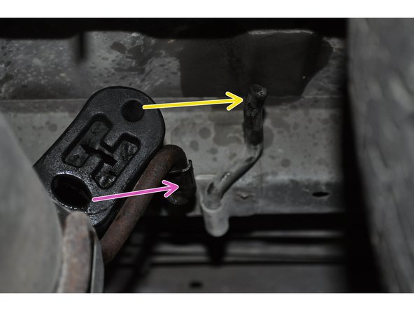 De la même manière que l'étape précédente, déposer le second silentbloc.