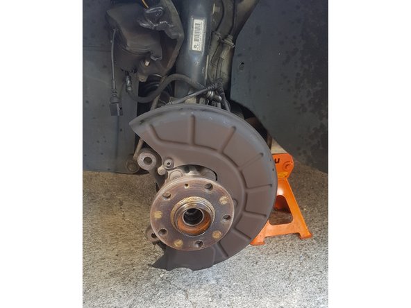 Retirez le disque en tirant dessus.