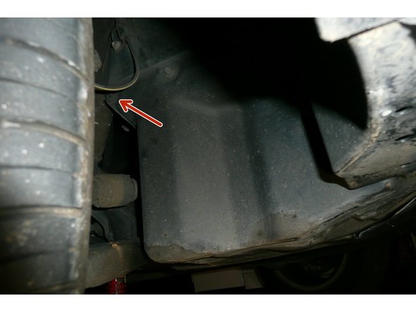 Sortir le clips &quot;w&quot; en tirant fortement à l'aide d'un tournevis plat .