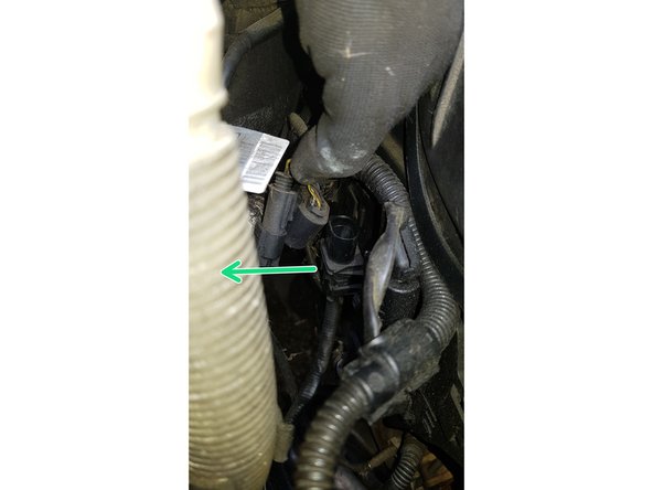 puis tirez sur le boîtier pour le débrancher.