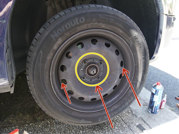 Reposer la roue sur le moyeu