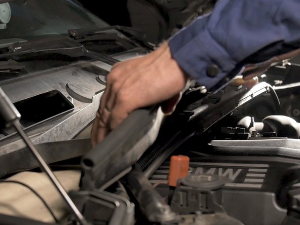 Replacer la baie de pare-brise