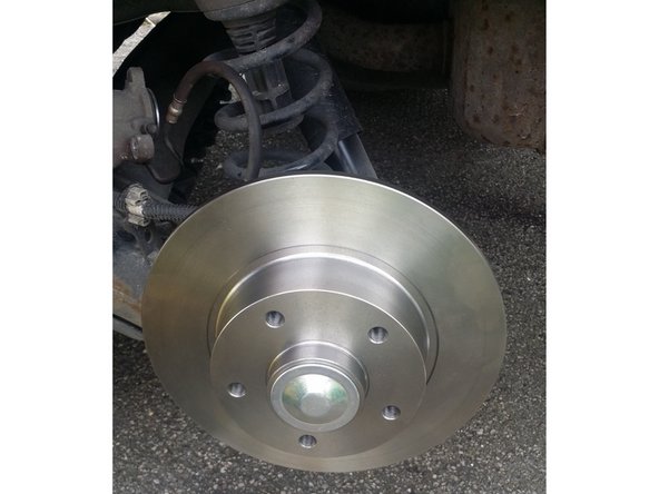 mettre en place le nouveau cache moyeu