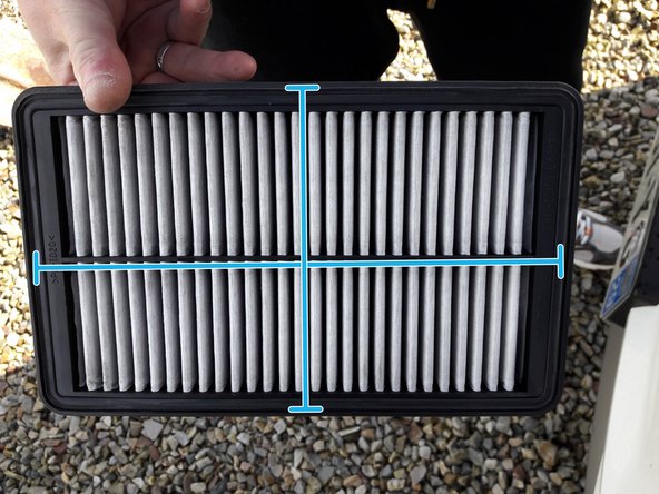 Comparer l'ancien filtre à air et le nouveau (longueur, épaisseur...)