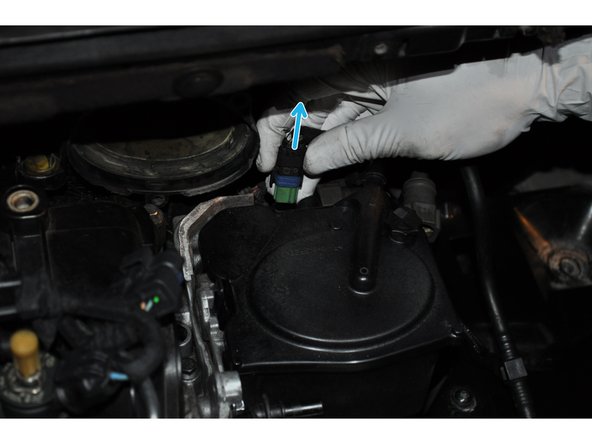 Retirer le connecteur électrique.