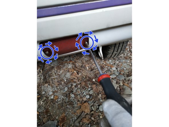 et visser ses 2 vis de maintien, tournevis cruciforme