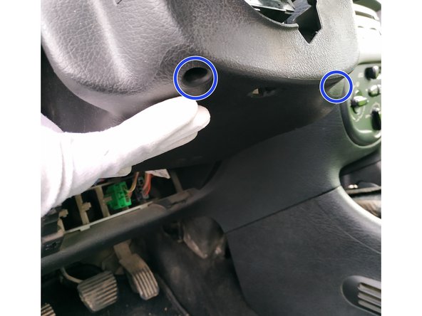 et visser les 2 vis de fixation à l'aide de la clé Torx T20