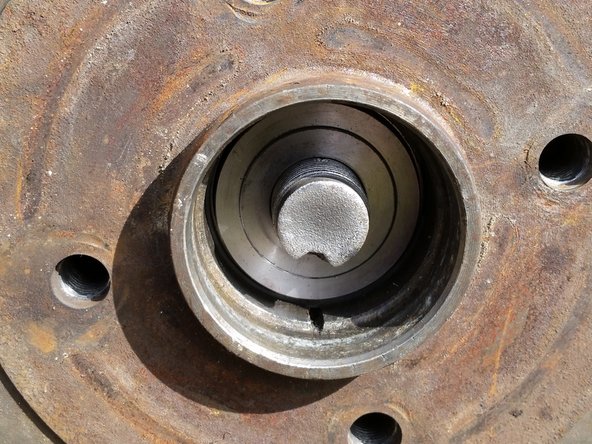 Mettre en place le tambour.