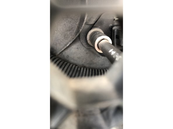 Terminer en vissant la vis de 10mm