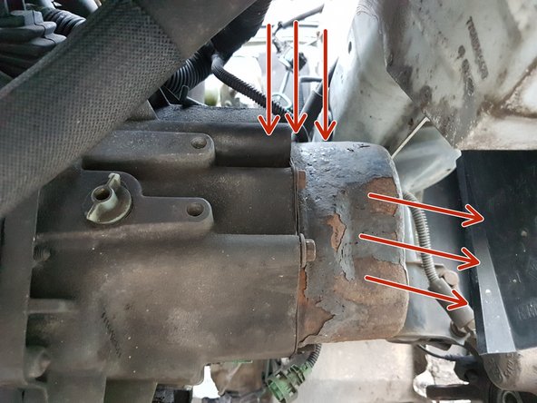 Pour enlever la boite de vitesse , il faut la décaler vers la droite, tout en la baissant pour quelle puisse passer sous la carrosserie.