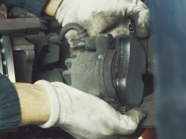 Forcer sur la plaquette pour l'insérer