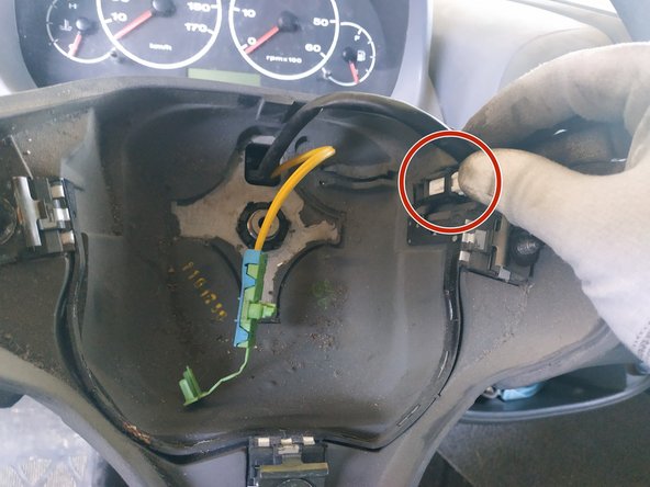 brancher la prise noire