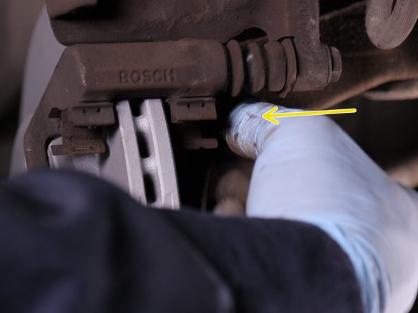 Revissez la vis du haut de la chape