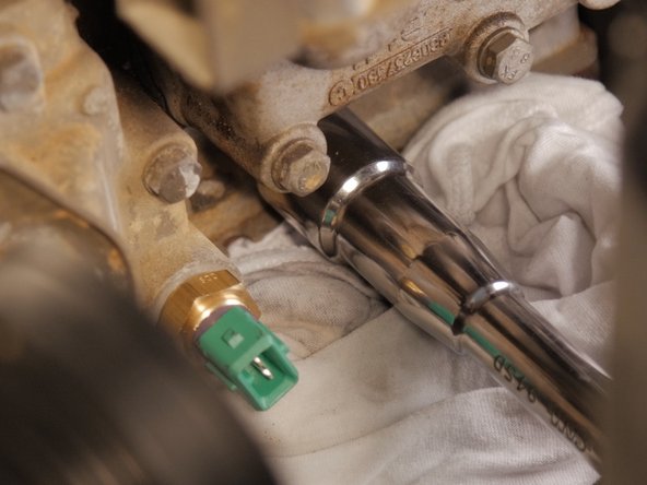 
Pleasure the 19 pipe wrench on the probe
