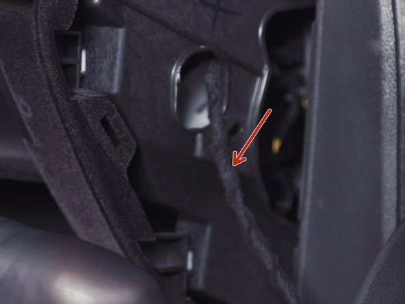 Ne pas retirer le faisceau d'airbag pour éviter de déclencher le voyant ou de créer un dysfonctionnement