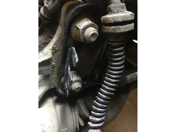 Serrer les deux écrou de 21