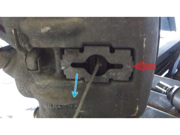 retirez la bride en métal