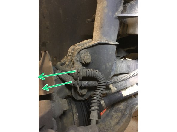 Retirer les flexibles afin d'afin d'accéder au vis de la fusée