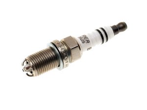 Changer une ampoule de Feu de croisement - Renault Clio 4 - Tutoriels  Oscaro.com