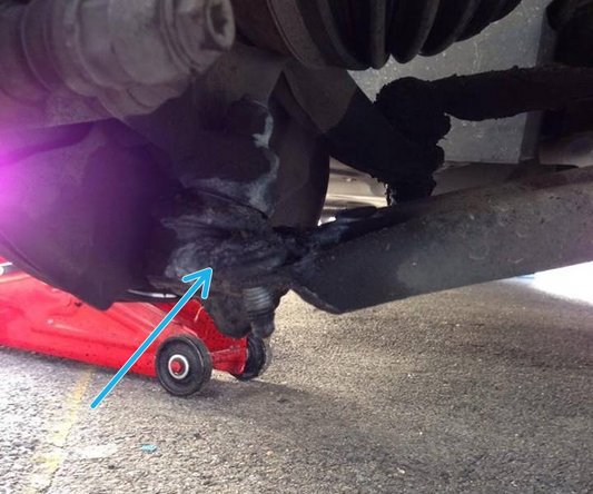 Vous pouvez ensuite remettre votre roue : Mise en sécurité du véhicule : démontage et remontage de la roue