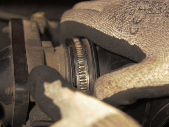 
Fit the cover onto the throttle body inlet
