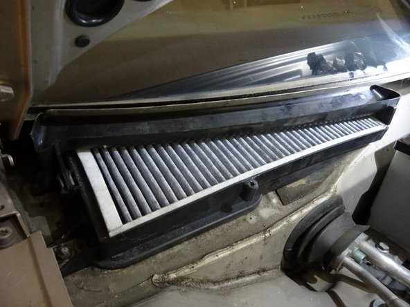 Reposer la goulotte d'eau