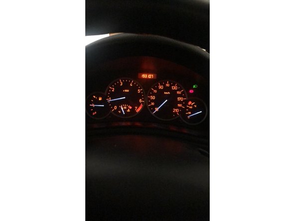 Laisser tourner le véhicule au ralenti