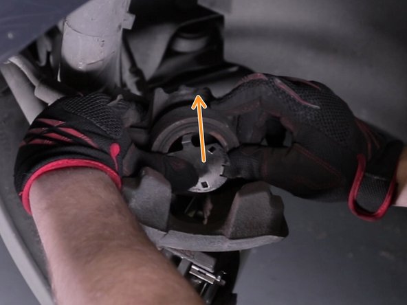 Remettre en place la cale du piston en poussant dessus