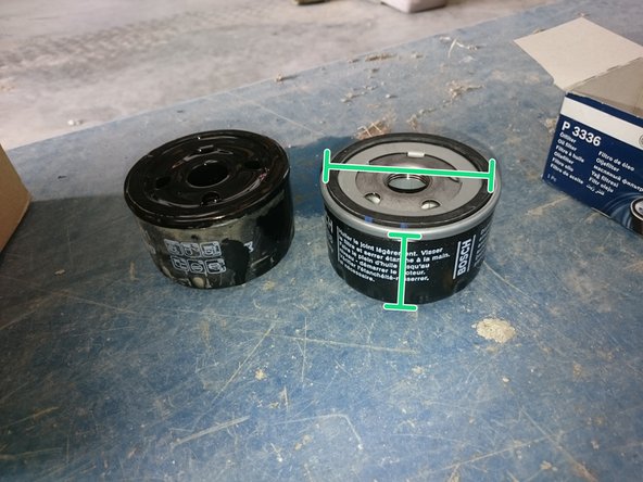 Attention prévoir un écoulement d'huile, il faut mettre sous le filtre un chiffon qui va absorber. Visible sur la photo 2