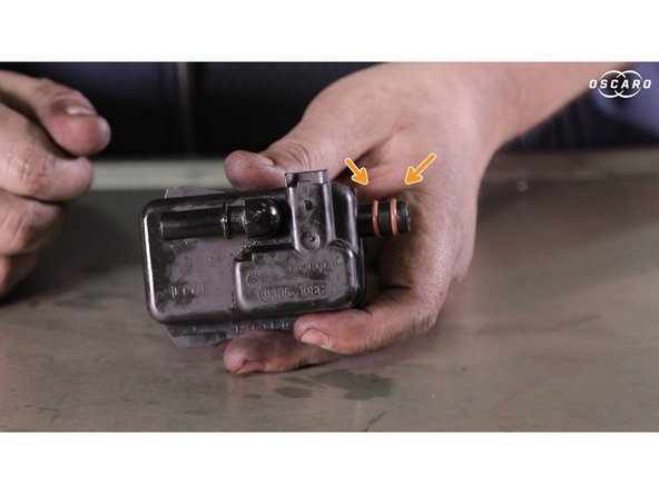 Retirer les deux anciens joints sur le réchauffeur et replacer les nouveaux