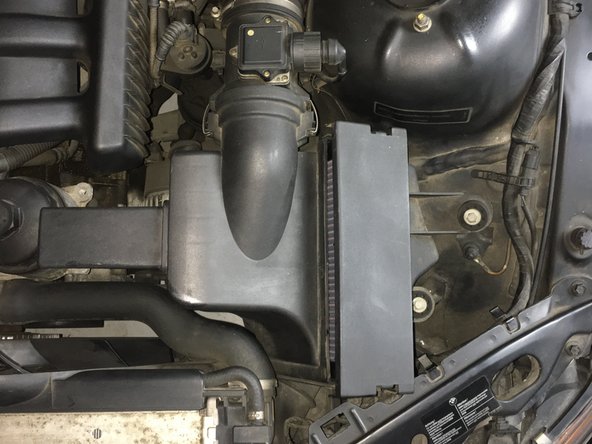 Pousser le couvercle au fond de son emplacement