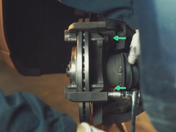 Replacer les deux vis Torx de 55