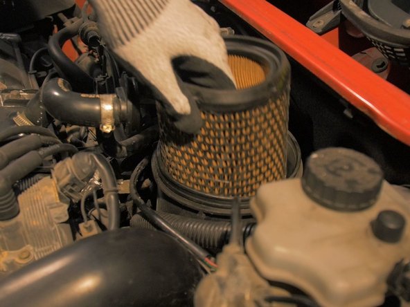 
Remove the air filter
