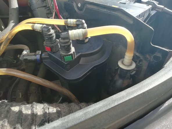 Changer le filtre à carburant sur Clio 2