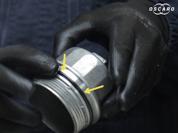 Placer le nouveau joint autour de la cloche