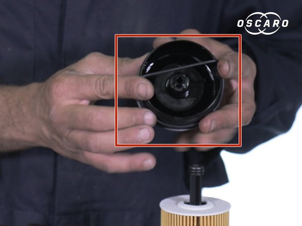 Replacer le nouveau autour de la cloche du filtre à huile