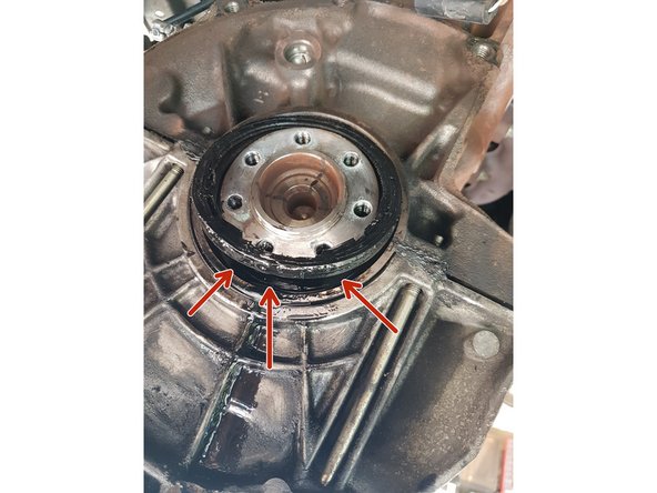 Vous pouvez déchirer ou découper le joint SPI mais attention à ne pas abimer les autres pièces !