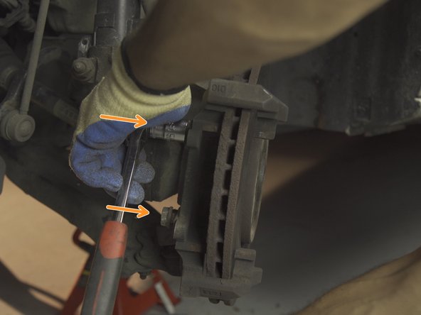 Retirer les deux vis