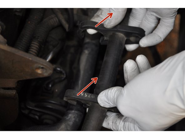 Déposer complètement la durite