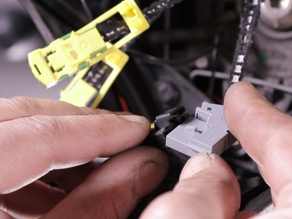 Rebrancher le connecteur gris