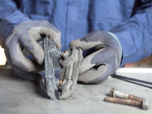 Comparer les dimensions du nouveau support avec l'ancien